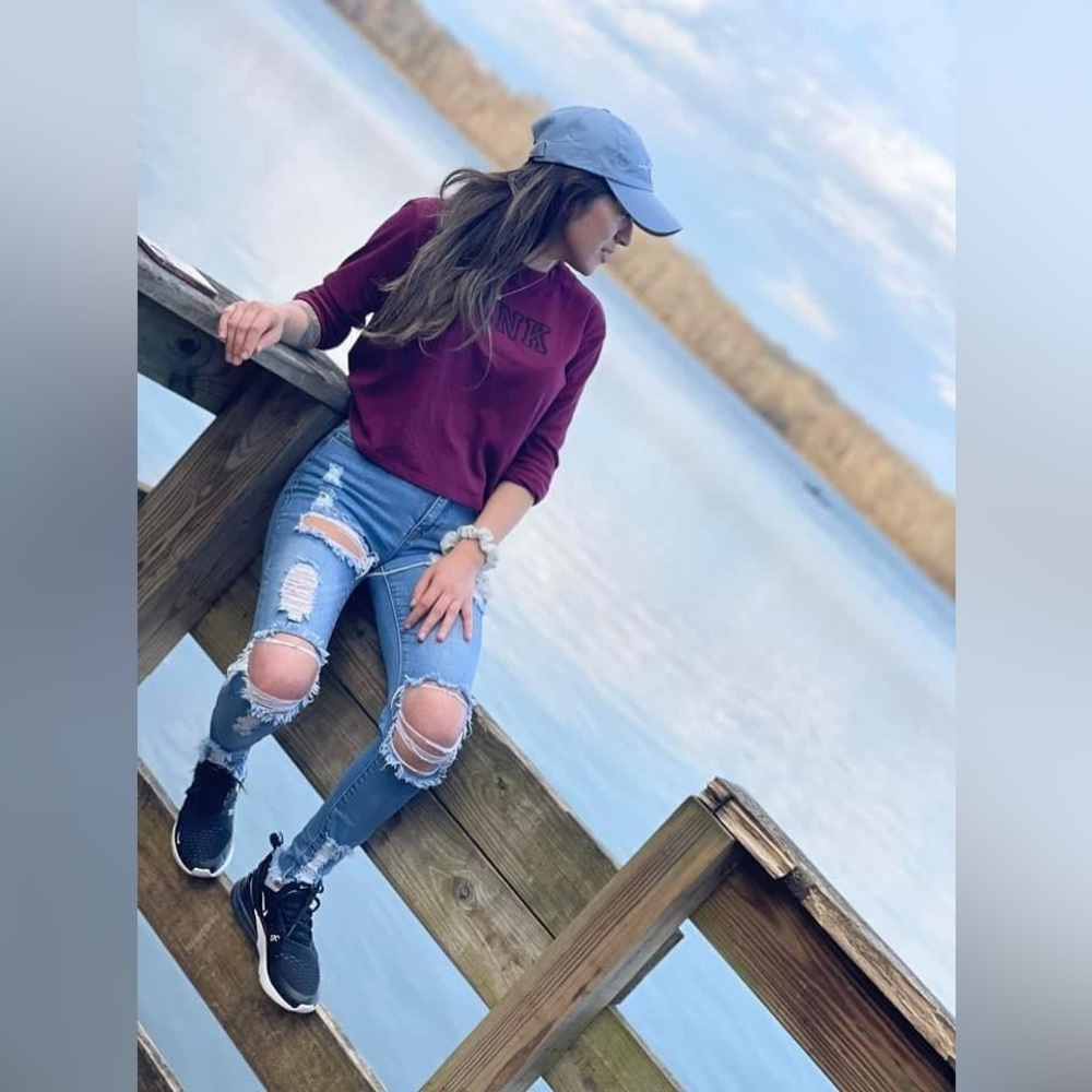 Meet your Posher, Danielle